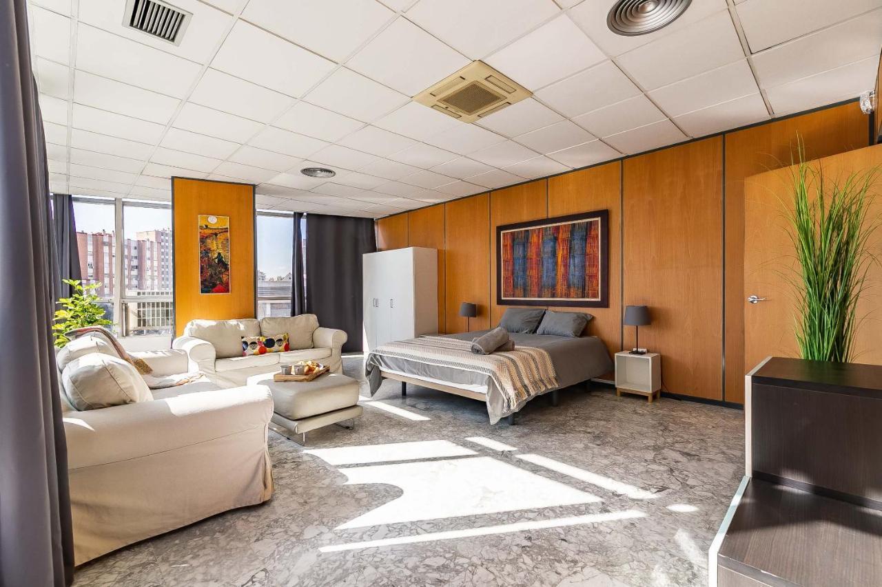 Grand Soho Ofihouse Malaga Apartment Exterior foto