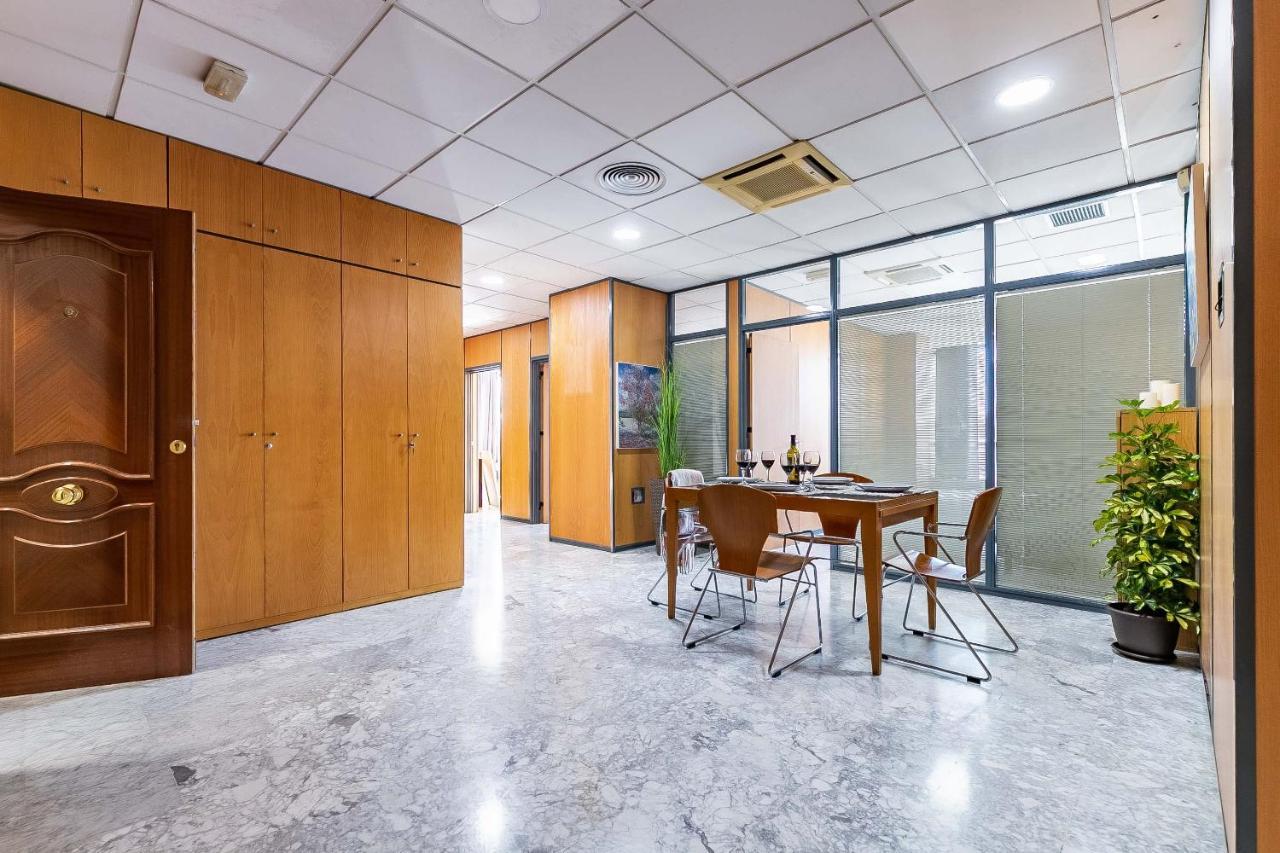 Grand Soho Ofihouse Malaga Apartment Exterior foto